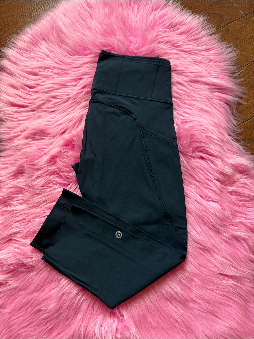 Size 6 Lululemon Fast and Free Crop II 19" *Non-Reflective
True Navy NWOT